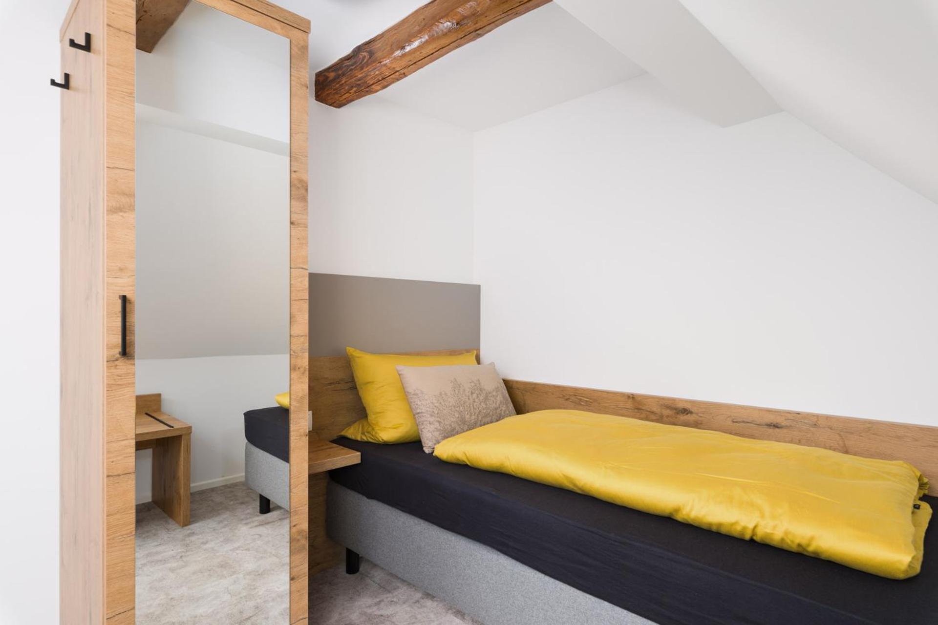 Hotel Zur Traube Uffenheim Bagian luar foto