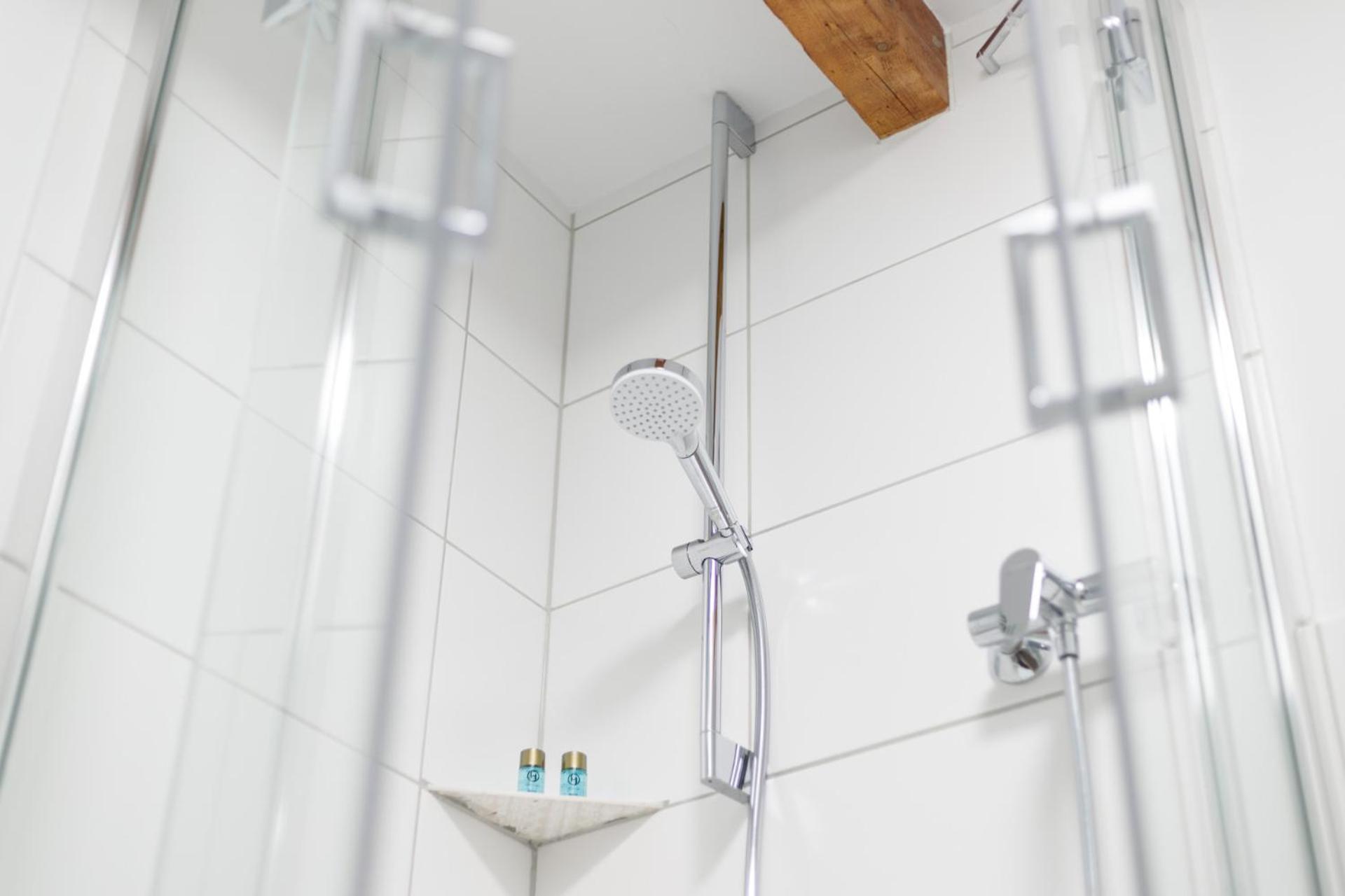 Hotel Zur Traube Uffenheim Bagian luar foto