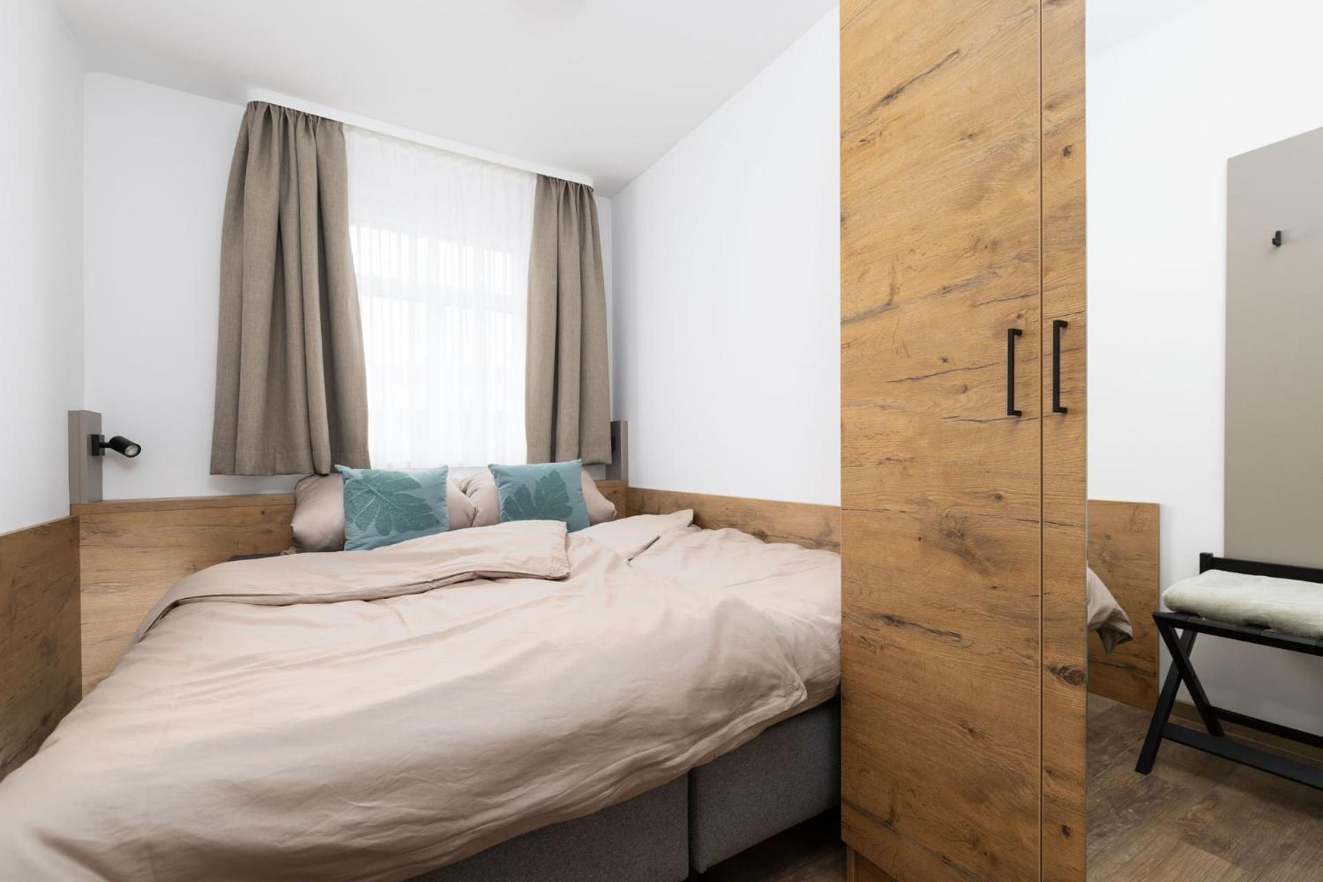 Hotel Zur Traube Uffenheim Bagian luar foto