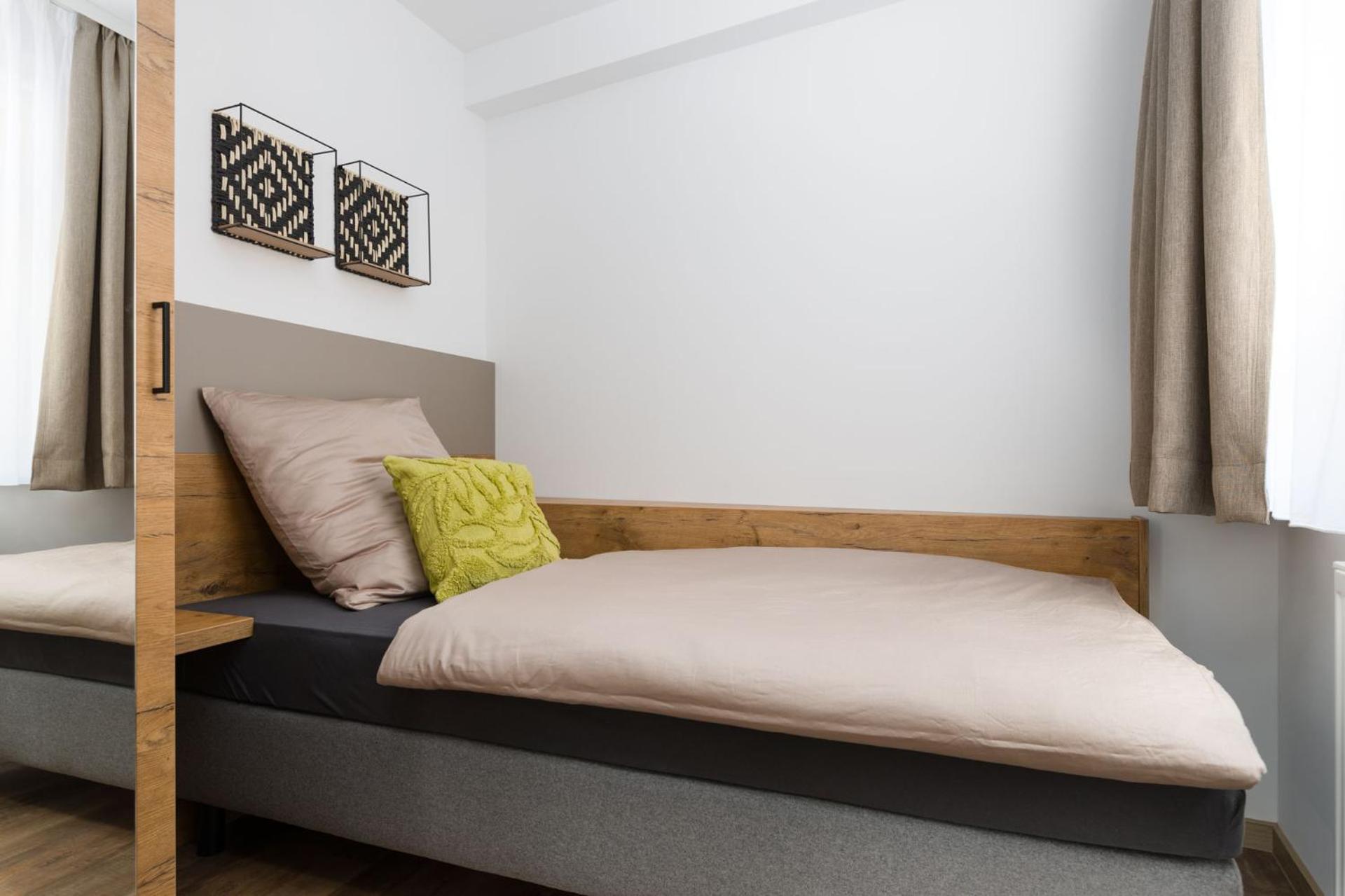 Hotel Zur Traube Uffenheim Bagian luar foto
