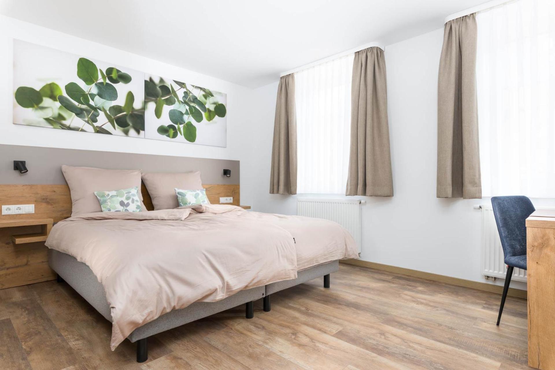 Hotel Zur Traube Uffenheim Bagian luar foto