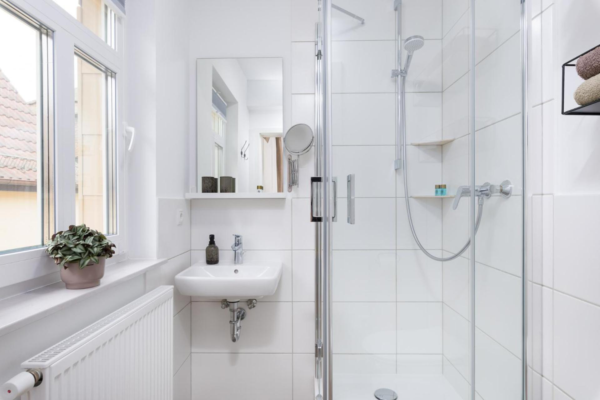 Hotel Zur Traube Uffenheim Bagian luar foto